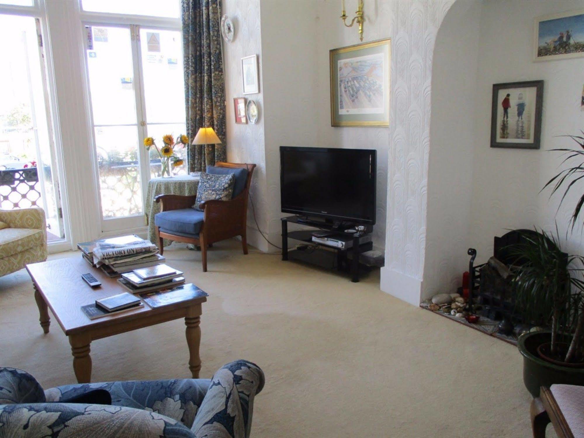 Park View Hotel Eastbourne Bagian luar foto