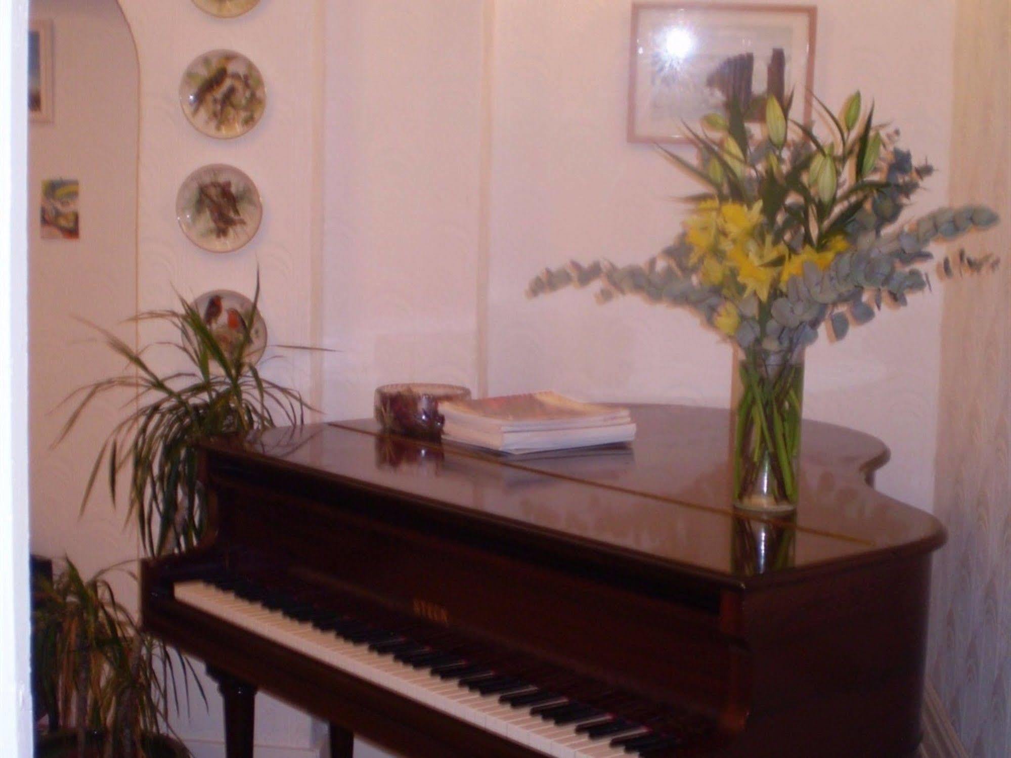 Park View Hotel Eastbourne Bagian luar foto