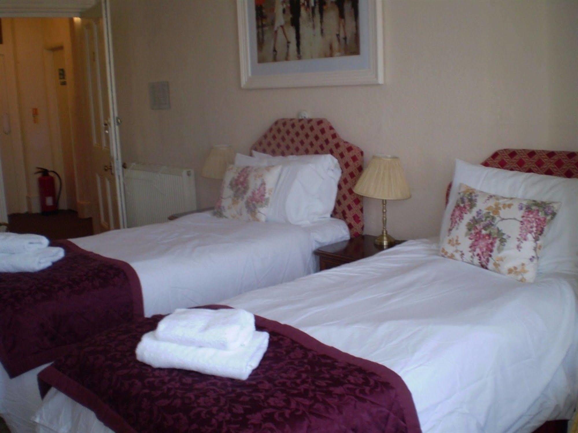 Park View Hotel Eastbourne Bagian luar foto