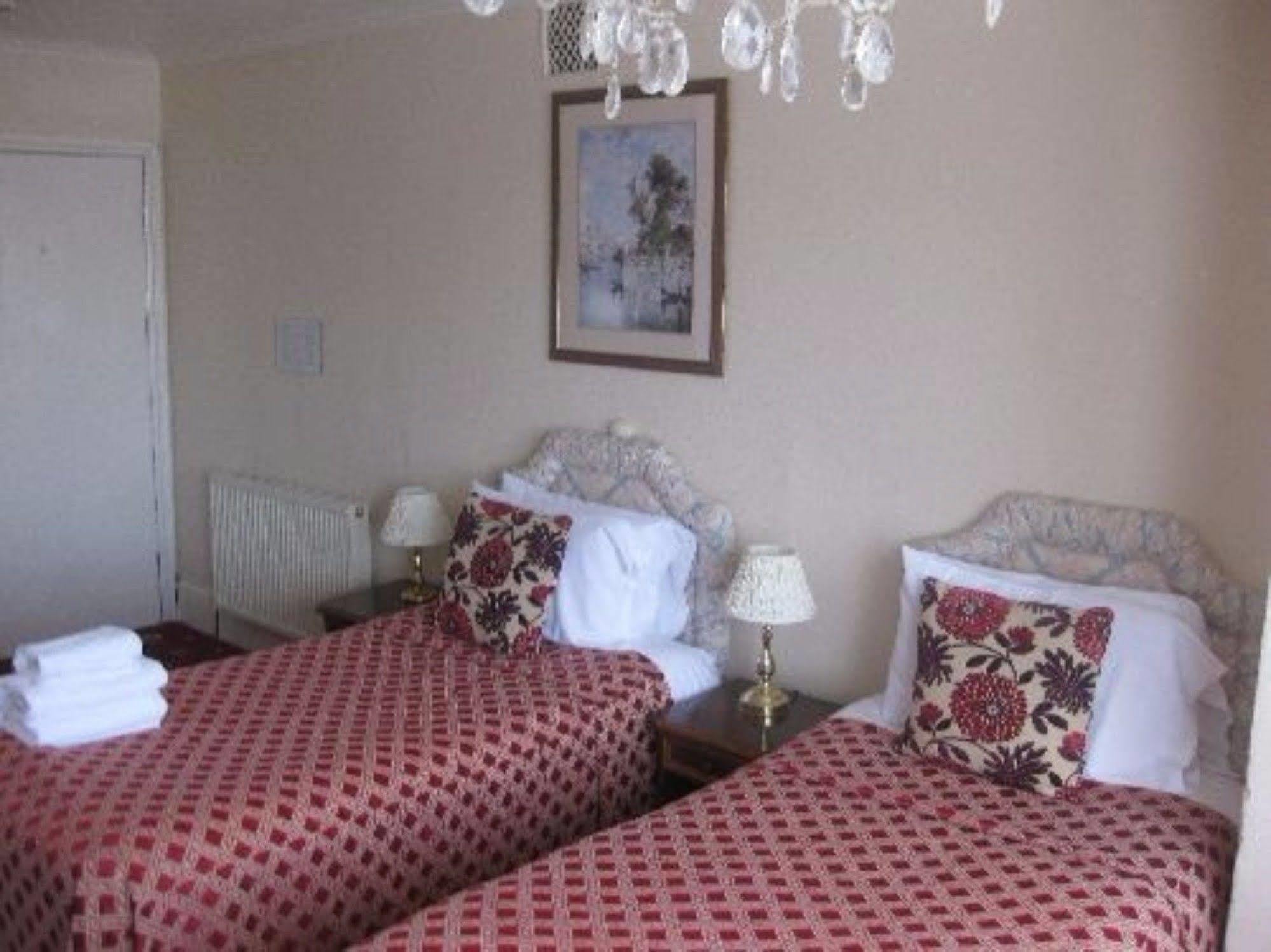 Park View Hotel Eastbourne Bagian luar foto