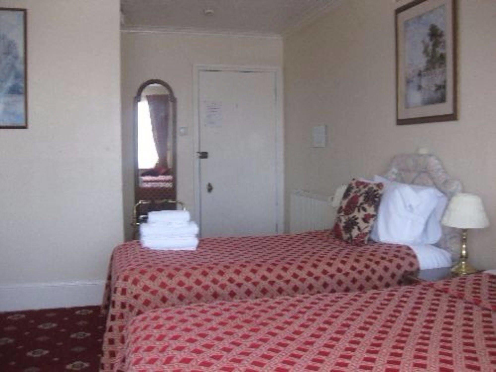 Park View Hotel Eastbourne Bagian luar foto