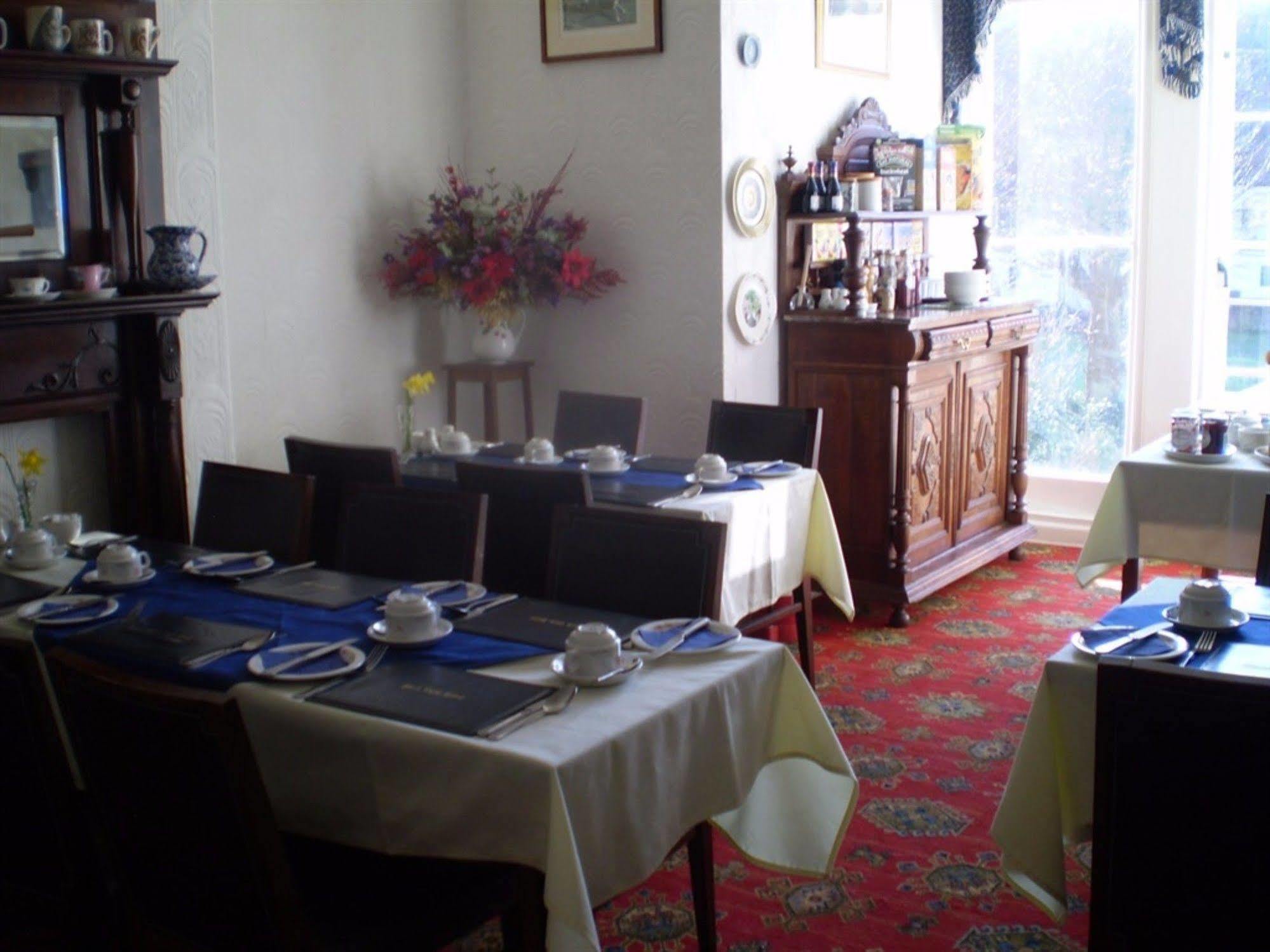 Park View Hotel Eastbourne Bagian luar foto