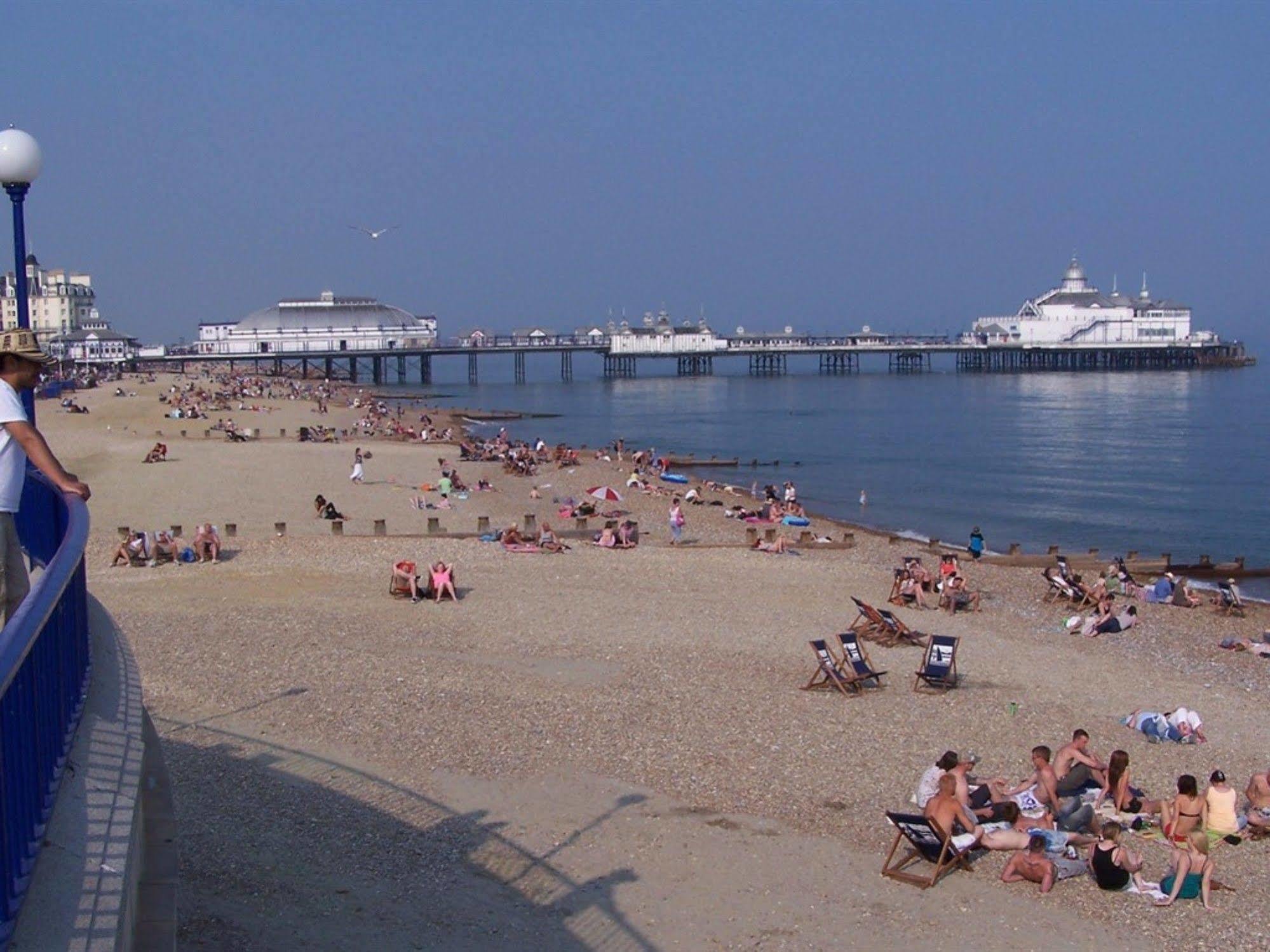 Park View Hotel Eastbourne Bagian luar foto